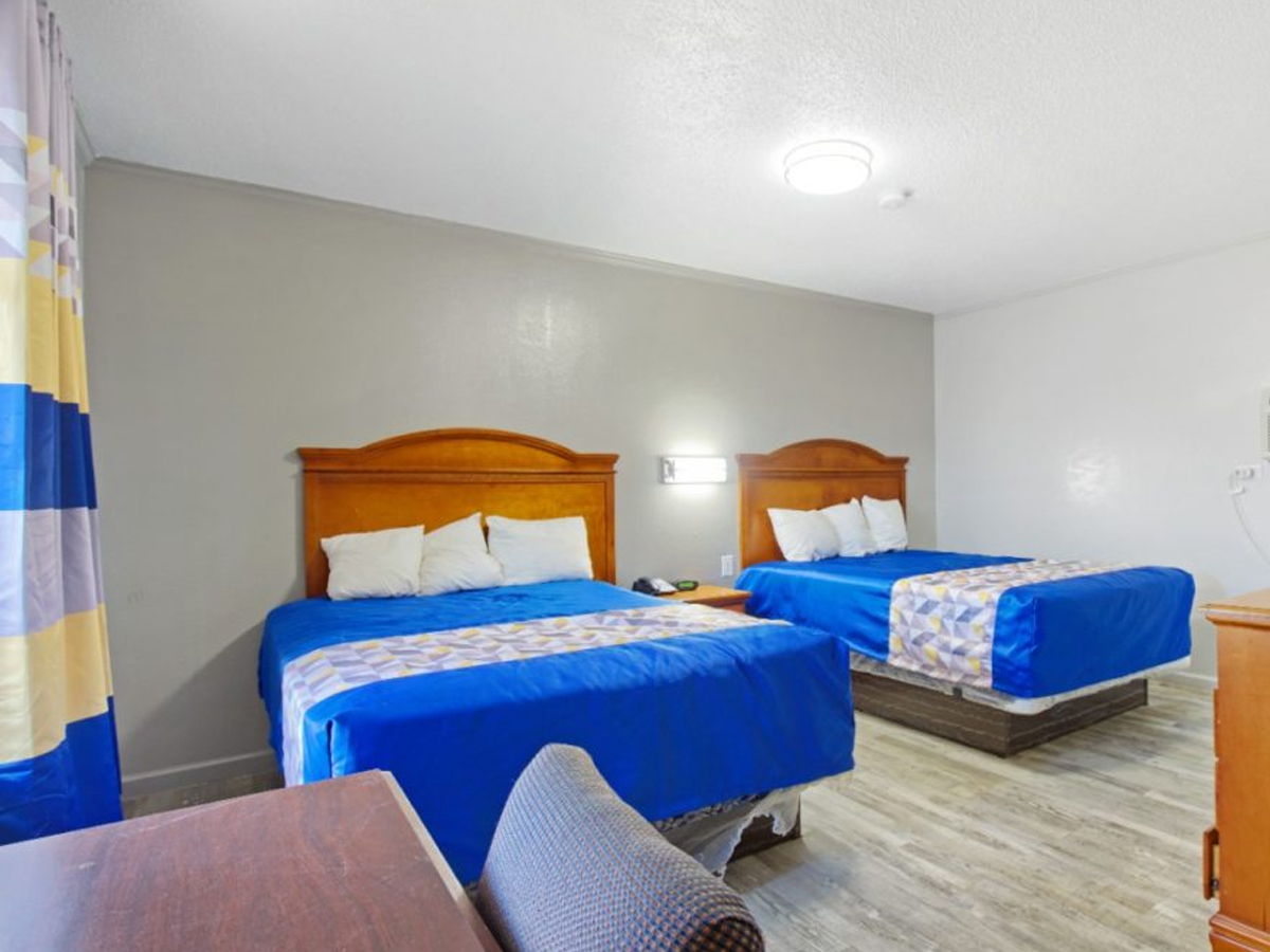 Double Queen Room